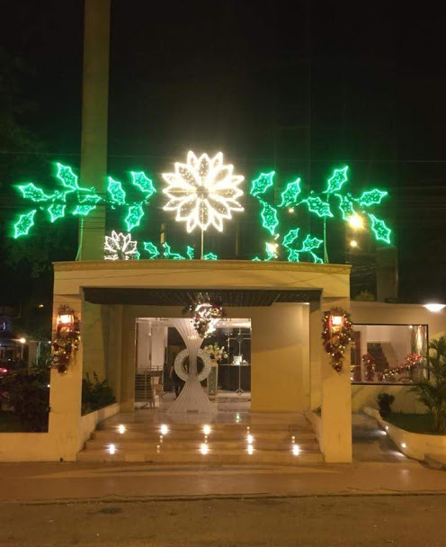 DECORACIONES NAVIDEÑAS METALICAS PARA ESTABLECIEMIENTOS