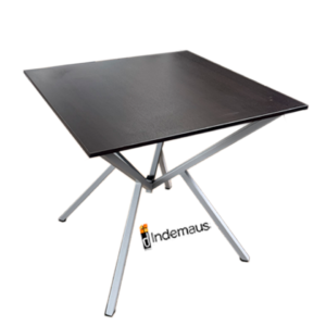 mesa pequeña salento